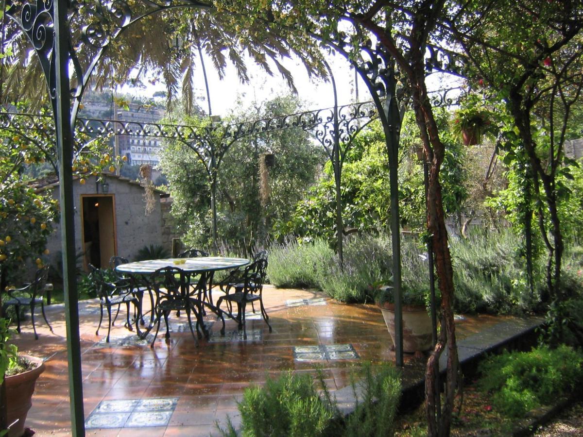 Bed and breakfast Lidia 3*